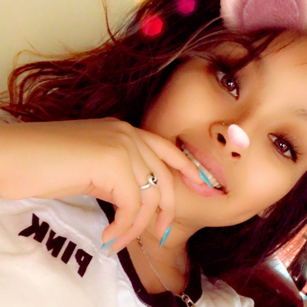 Meet your Posher, Selena